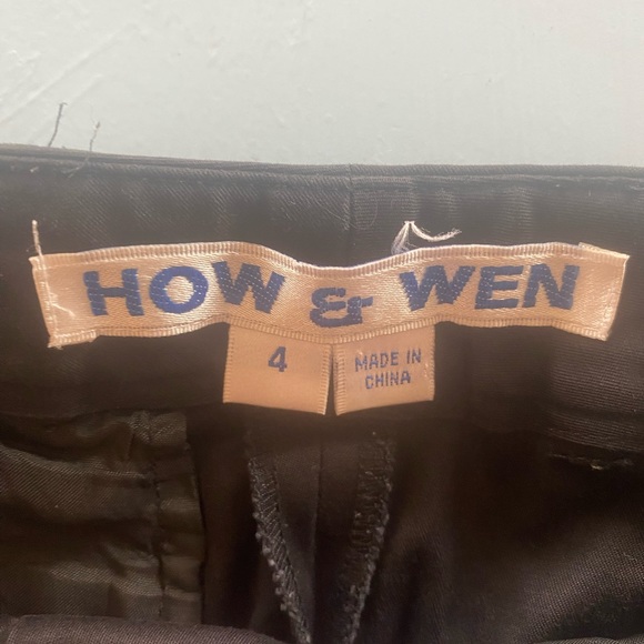 How & Wen - Black Size 4 Mid Length Shorts - Picture 2 of 3
